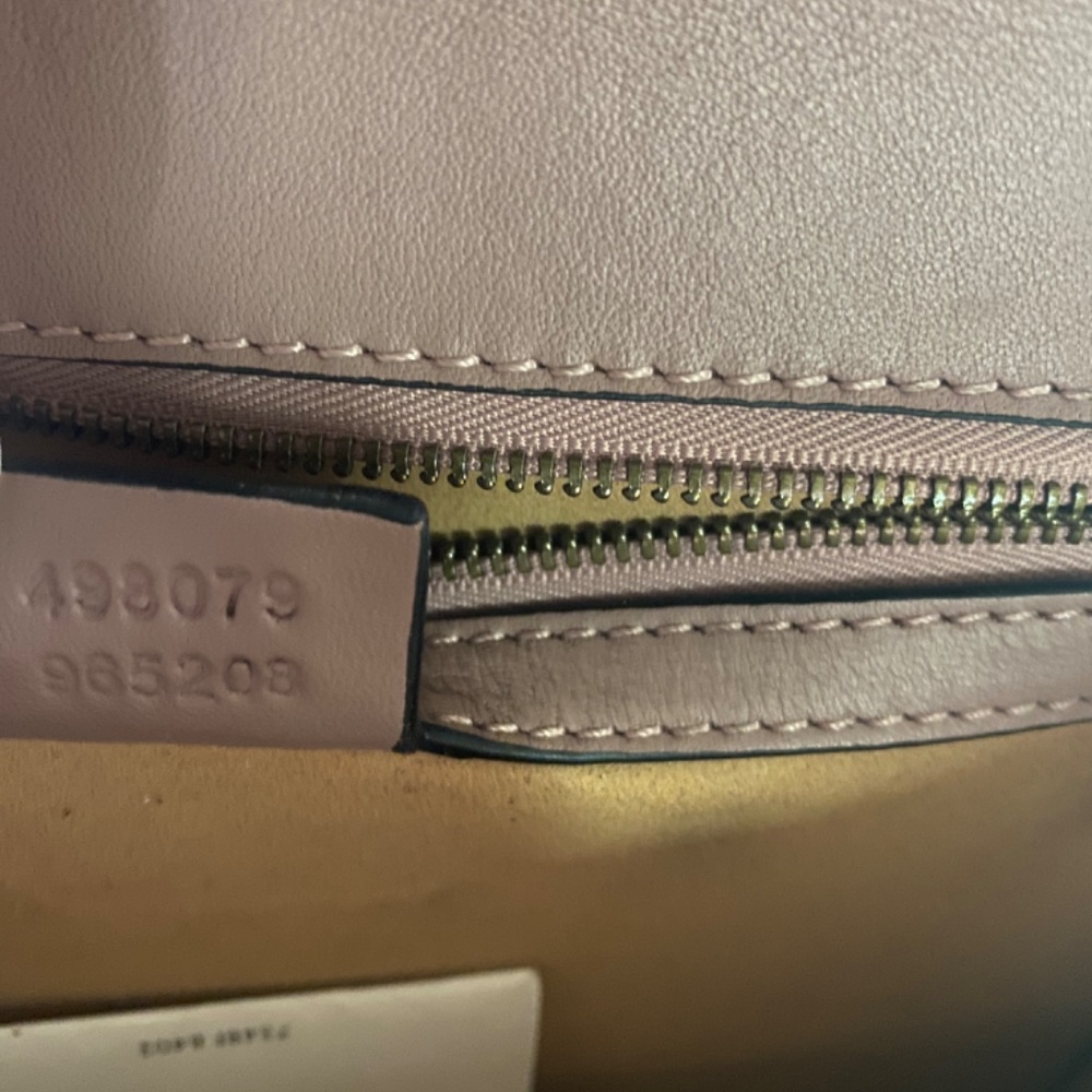 GUCCI Calfskin Matelasse GG Marmont Clutch Porcelain Rose - Picture 5 of 5